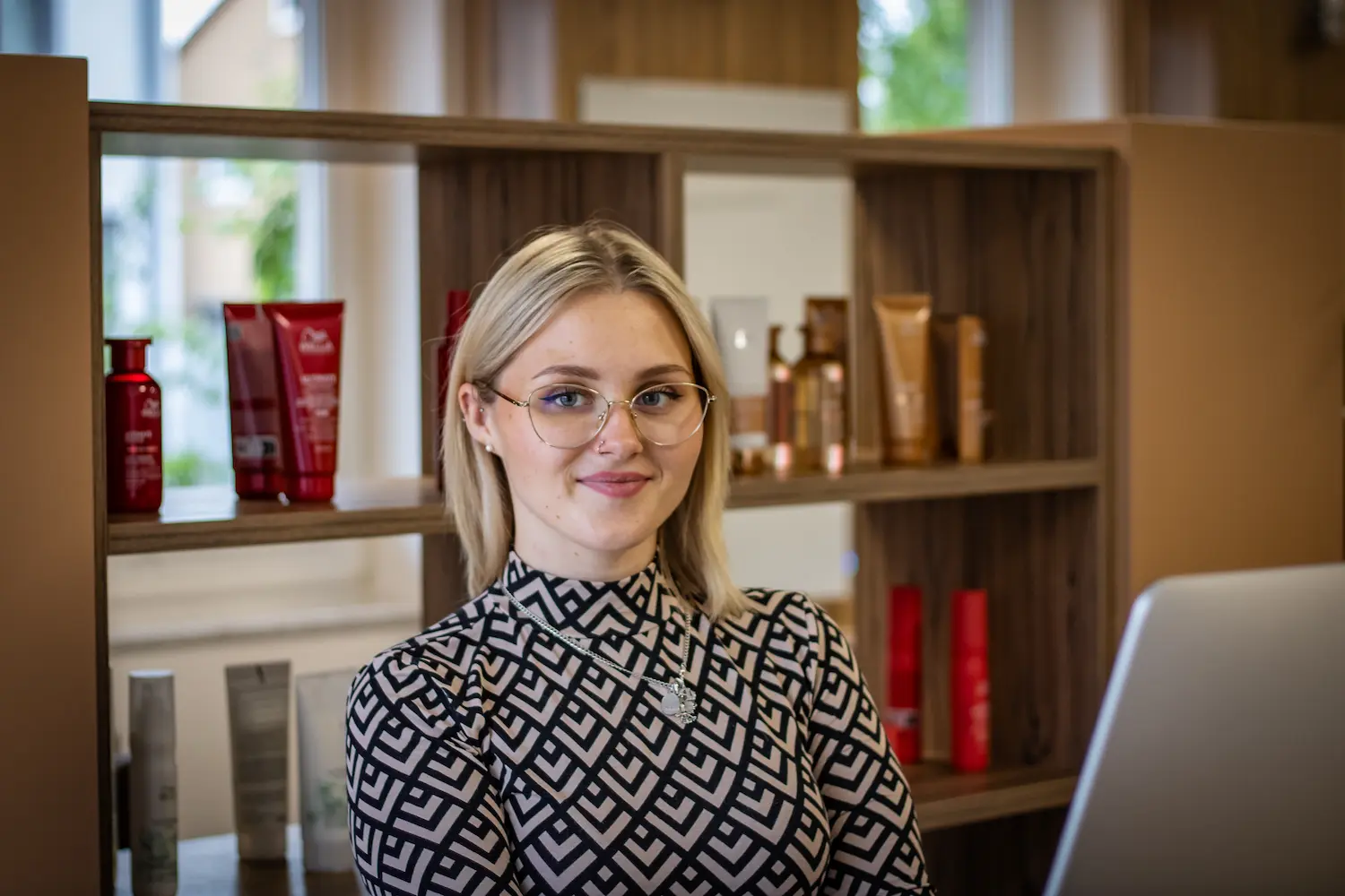 Moderne Ausstattung im Salon Gajas Hair & Beauty Lounge